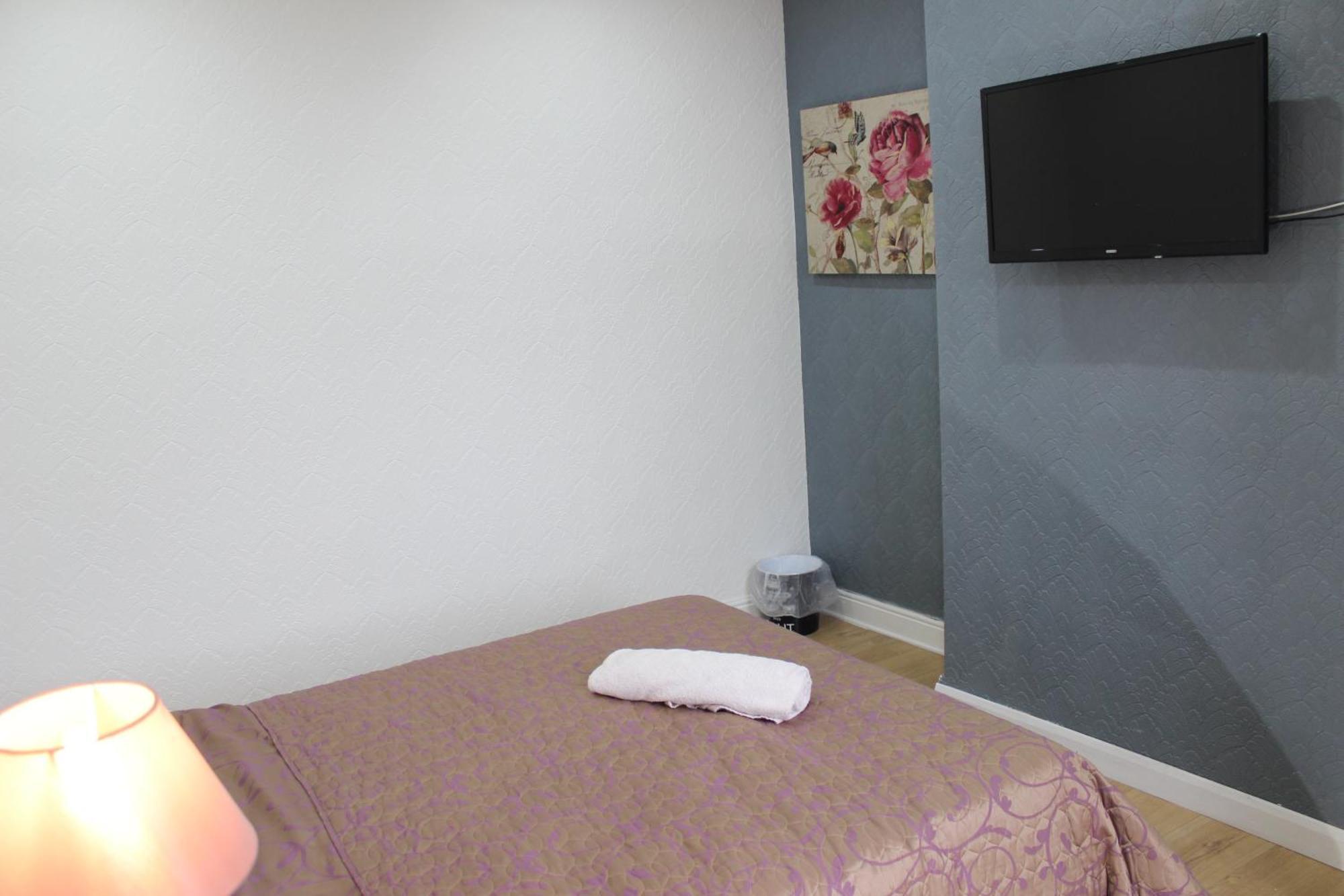 Mother-In-Law Guest House Hotel Leeds Лідс Екстер'єр фото