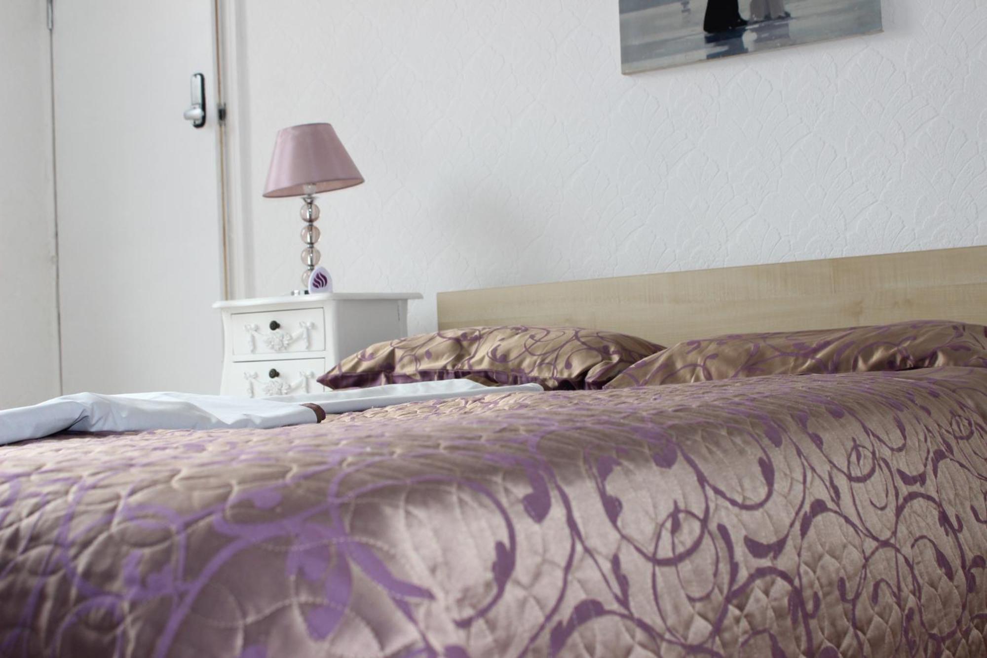Mother-In-Law Guest House Hotel Leeds Лідс Екстер'єр фото