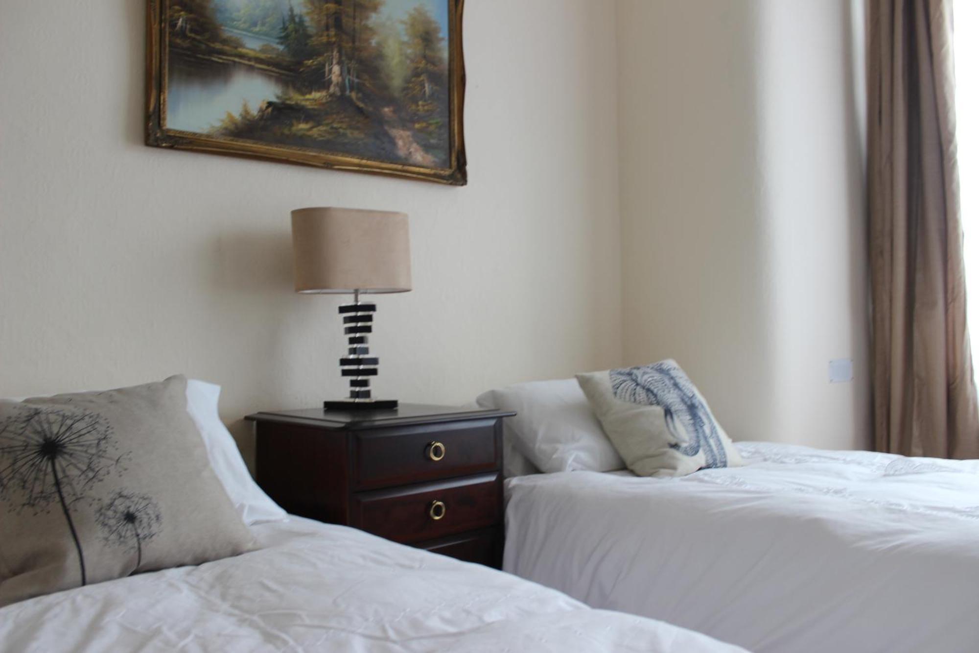 Mother-In-Law Guest House Hotel Leeds Лідс Екстер'єр фото